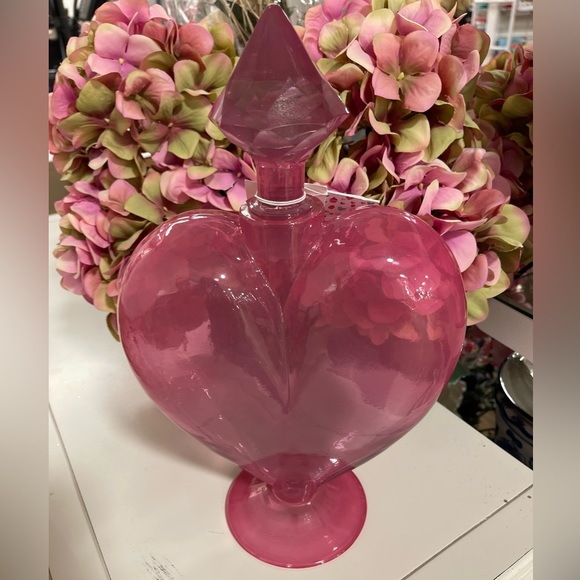 Valentine Glass Candy Heart Potion Bottle Love & Cupcakes Viral Tik Tok NWT - Picture 1 of 4